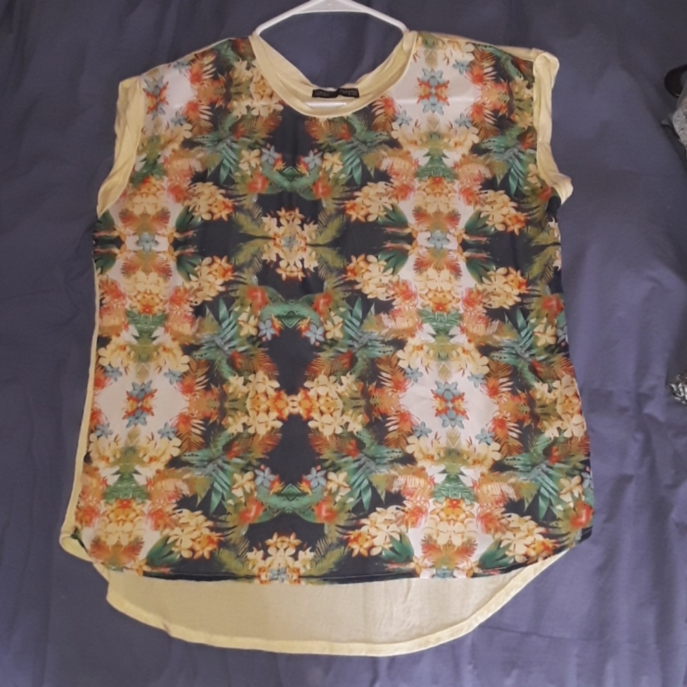 Femme by Tresics Large short sleeve high/low top